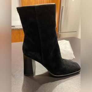 Sam Edelman Ivette black suede ankle boot